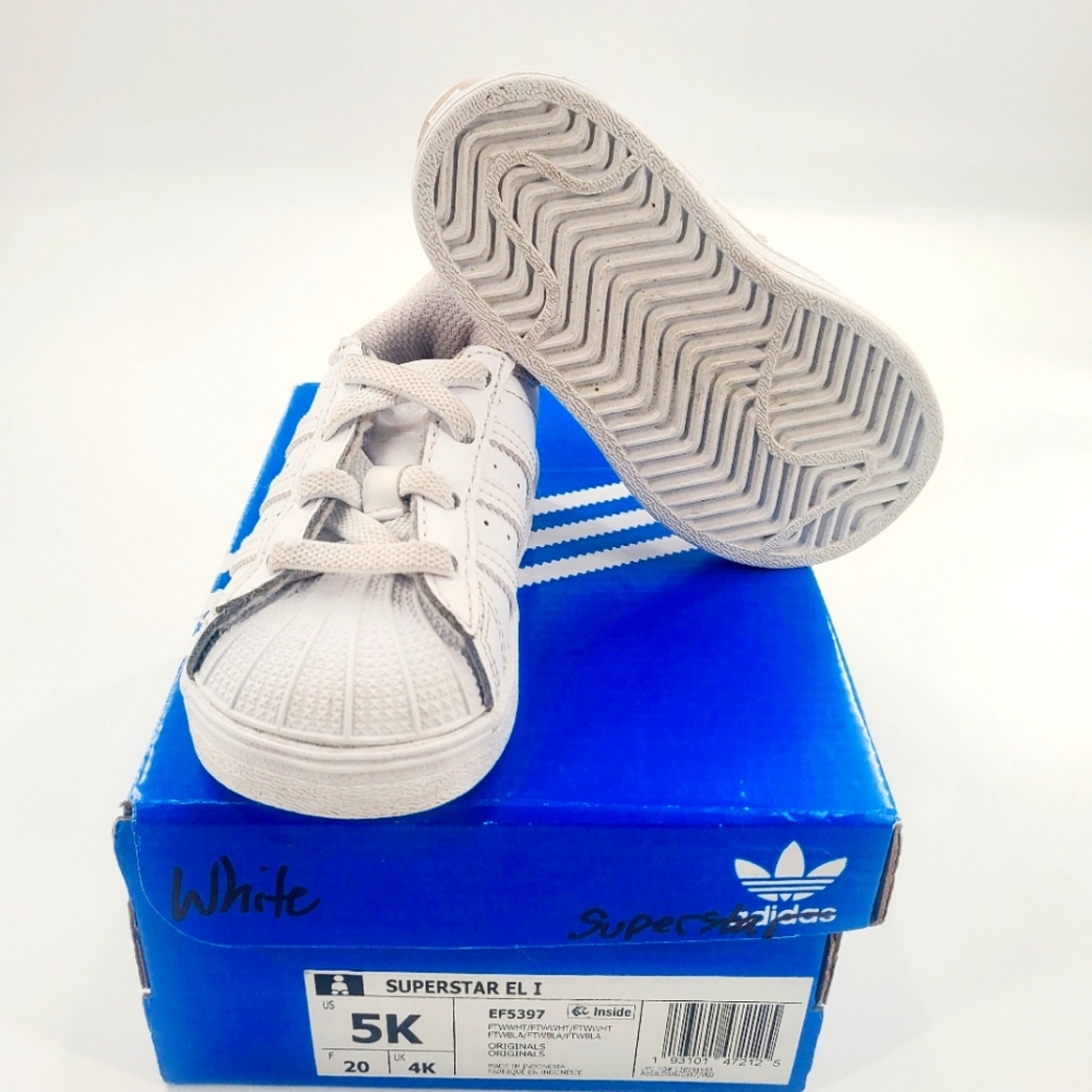 Adidas Superstar Sneakers